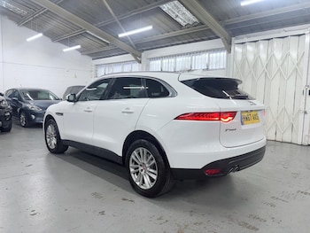 Used Jaguar F-Pace 2018 for sale - 76407483: Photo