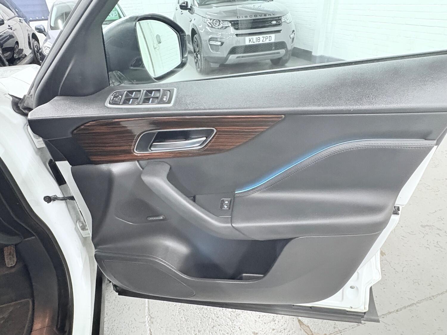 Used Jaguar F-Pace 2018 for sale - 76407483: Photo 40