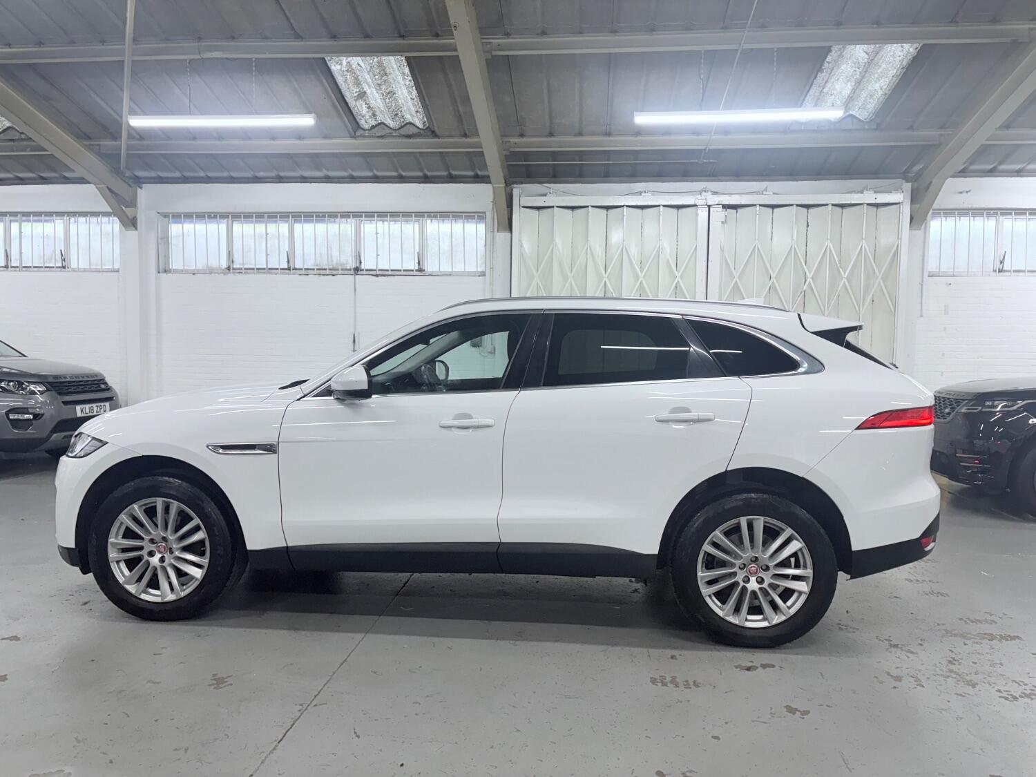Used Jaguar F-Pace 2018 for sale - 76407483: Photo 5
