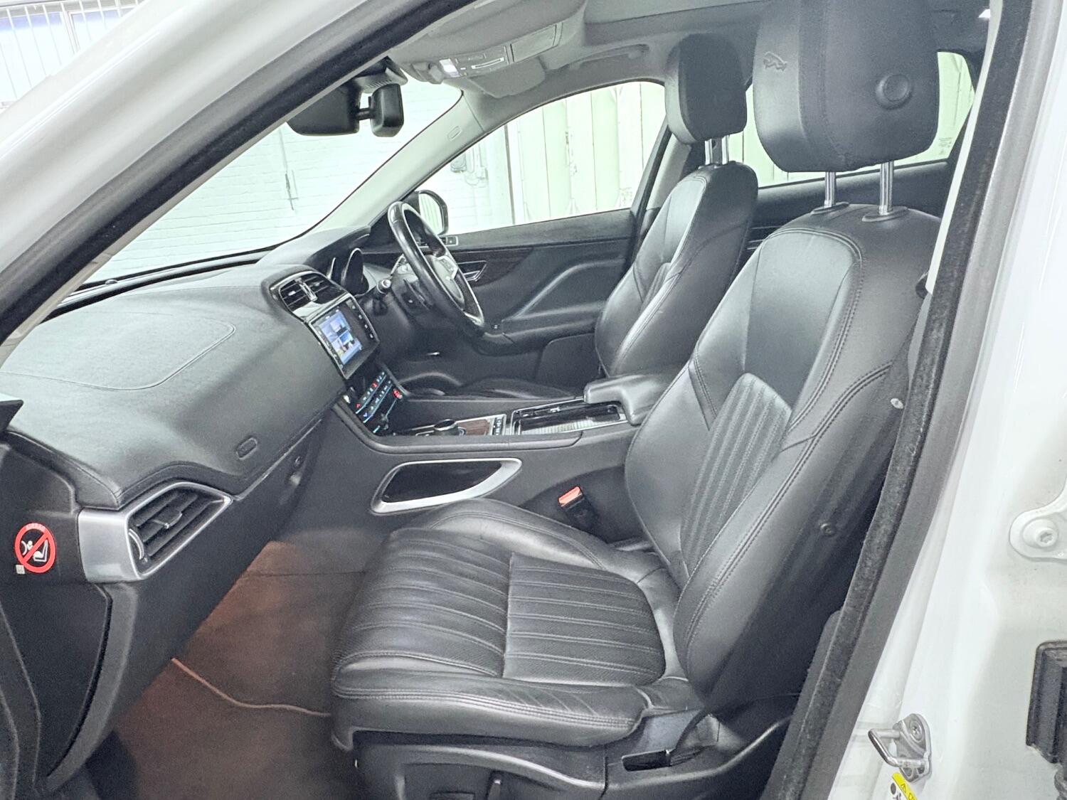 Used Jaguar F-Pace 2018 for sale - 76407483: Photo 59