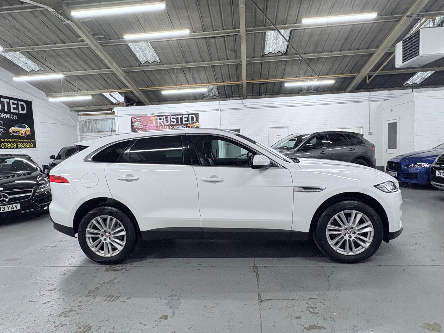 Used Jaguar F-Pace 2018 for sale - 76407483: Photo 6