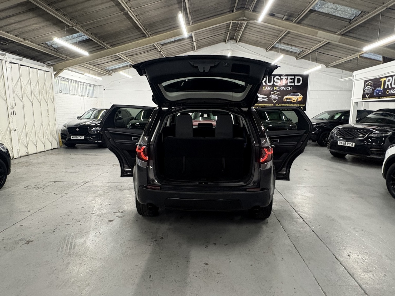 Used Land Rover Discovery Sport 2016 for sale - 77028020: Photo 14