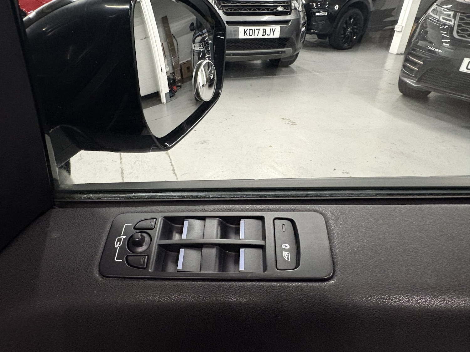 Used Land Rover Discovery Sport 2016 for sale - 77028020: Photo 36