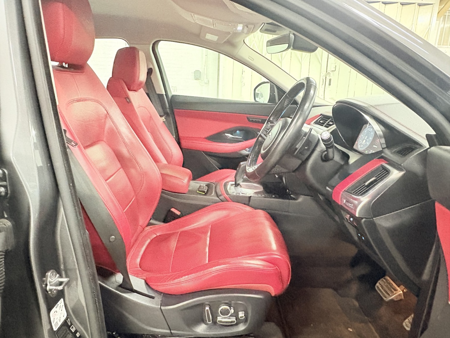 Used Jaguar E-Pace 2019 for sale - 77595422: Photo 36