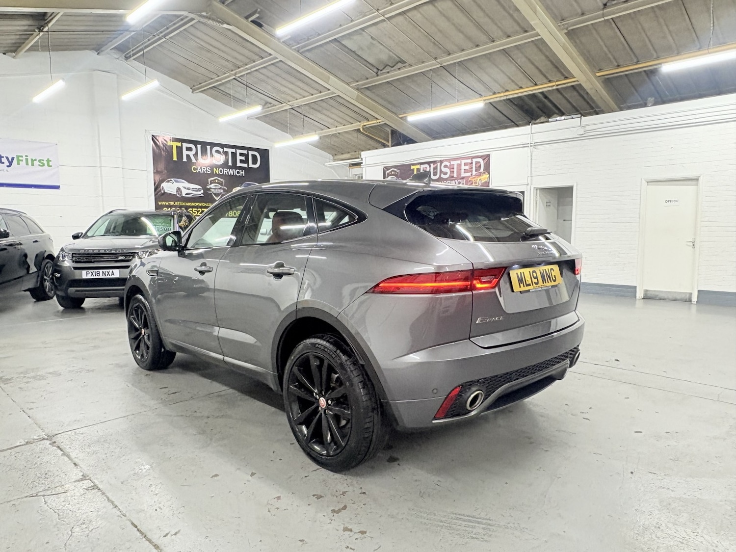 Used Jaguar E-Pace 2019 for sale - 77595422: Photo 5