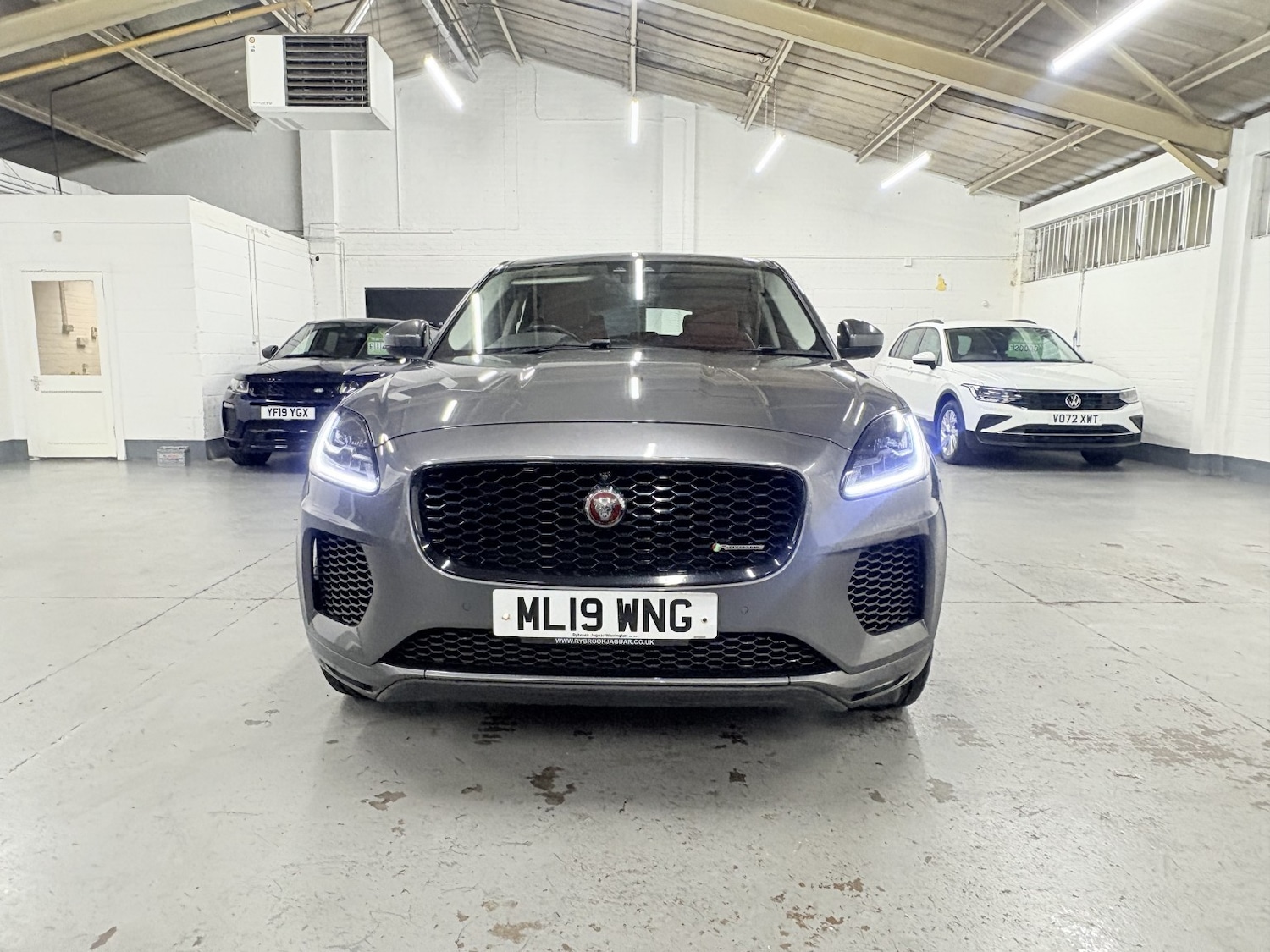 Used Jaguar E-Pace 2019 for sale - 77595422: Photo 8