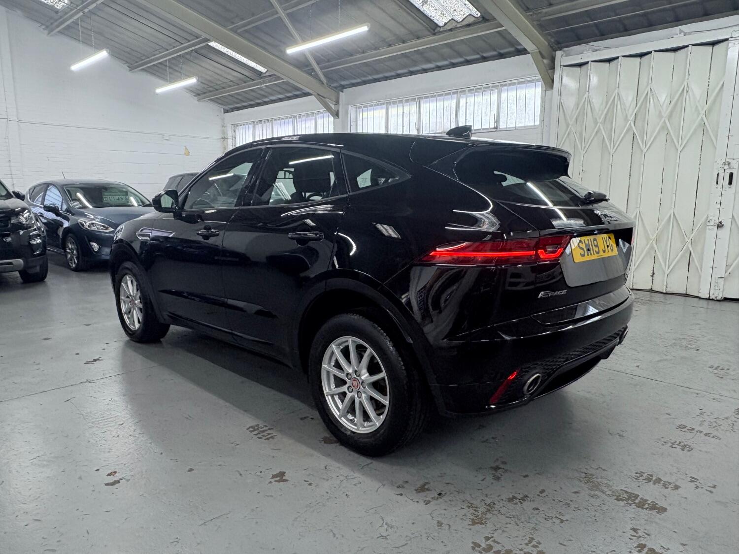 Used Jaguar E-Pace 2019 for sale - 76407589: Photo 3