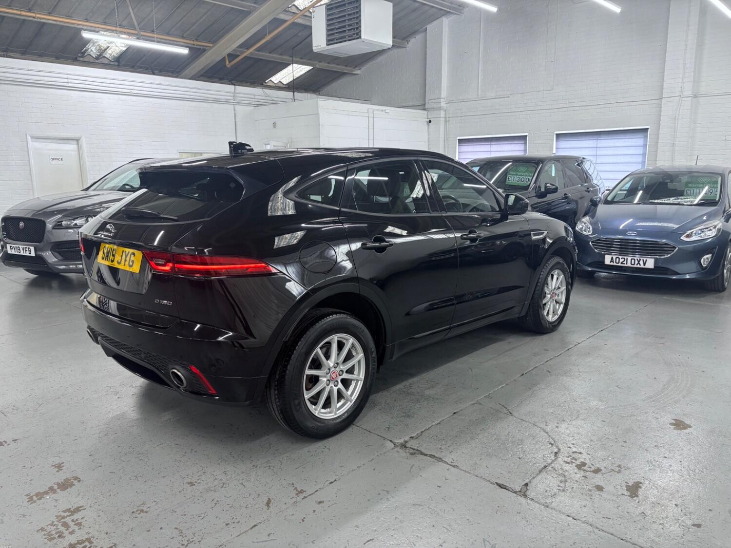Used Jaguar E-Pace 2019 for sale - 76407589: Photo 4