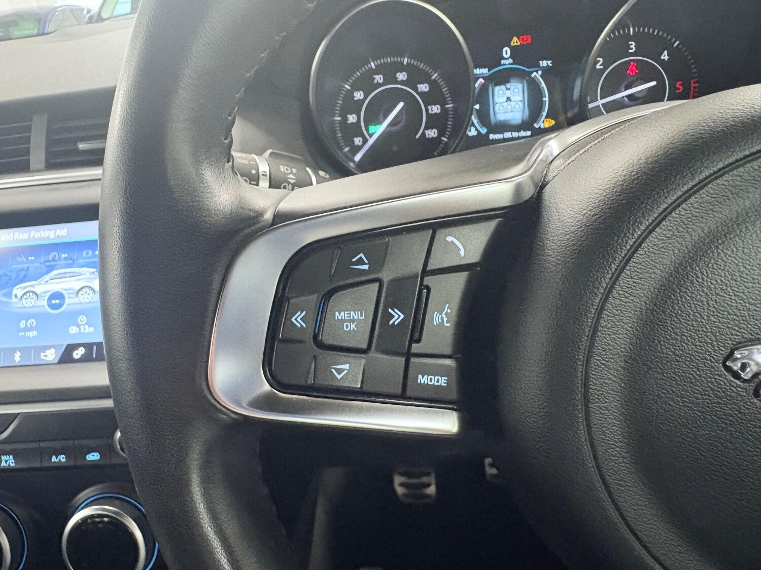 Used Jaguar E-Pace 2019 for sale - 76407589: Photo 76