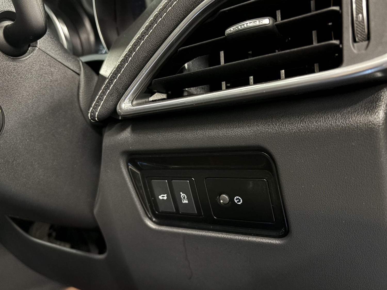 Used Jaguar F-Pace 2019 for sale - 77027883: Photo 55