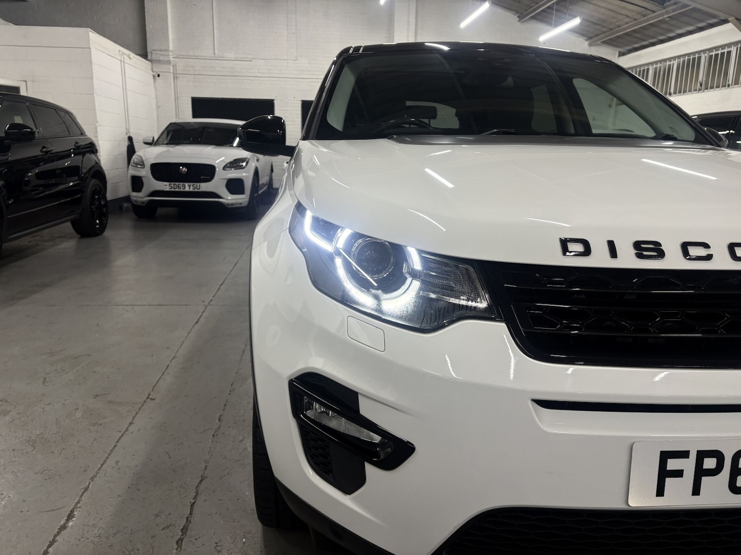 Used Land Rover Discovery Sport 2017 for sale - 77028010: Photo 12