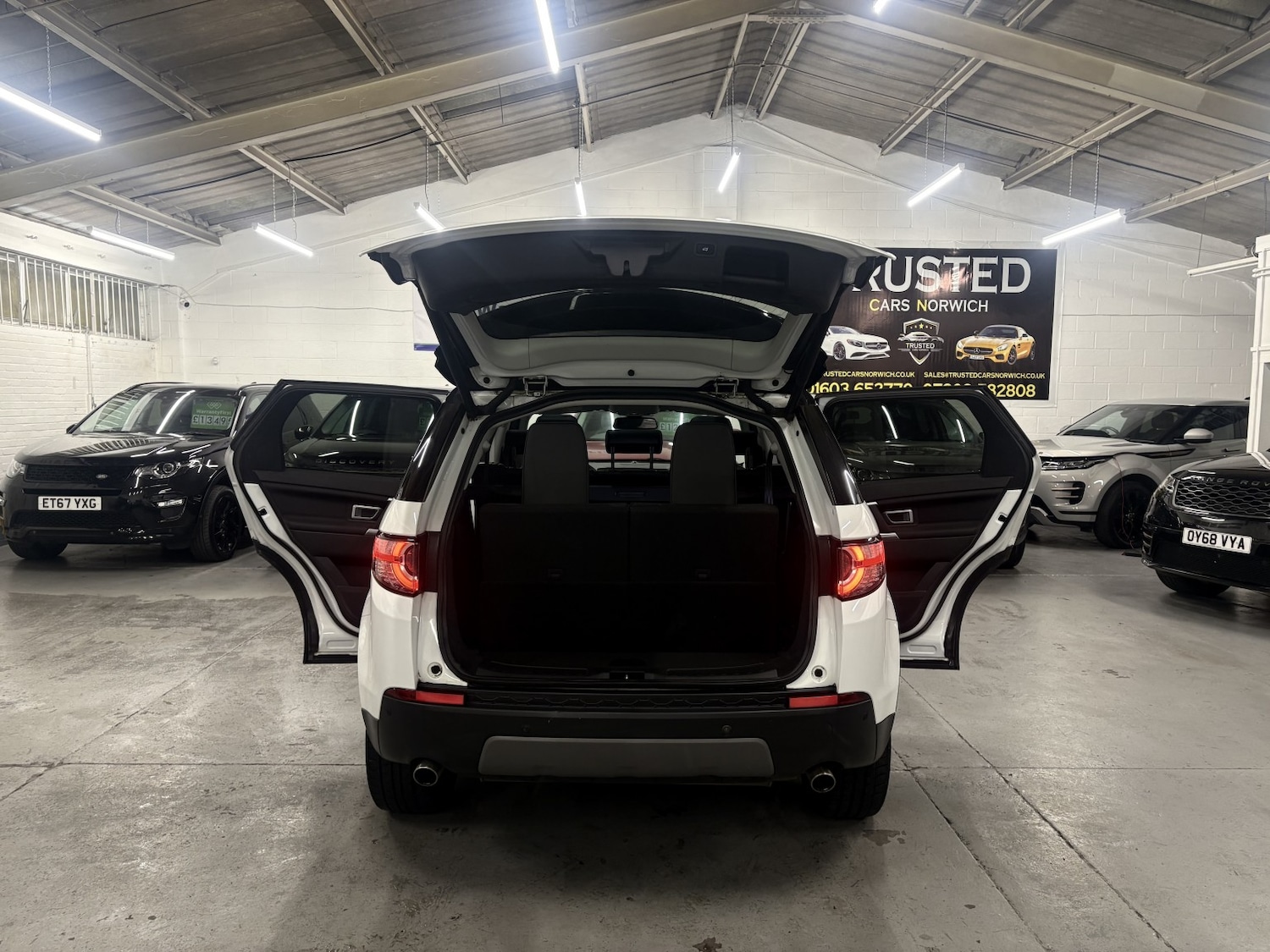 Used Land Rover Discovery Sport 2017 for sale - 77028010: Photo 22