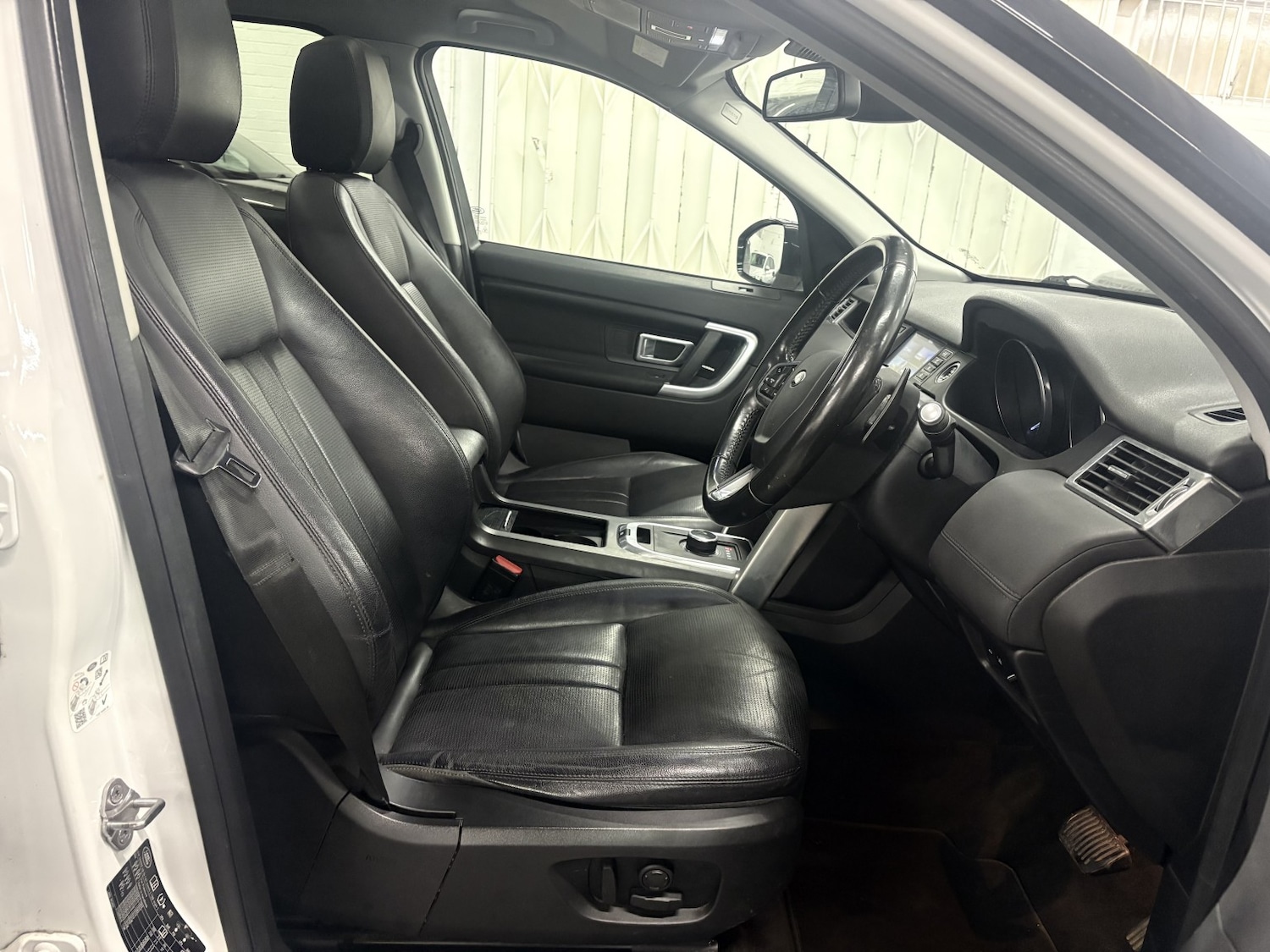 Used Land Rover Discovery Sport 2017 for sale - 77028010: Photo 26