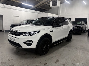 Used Land Rover Discovery Sport 2017 for sale - 77028010: Photo