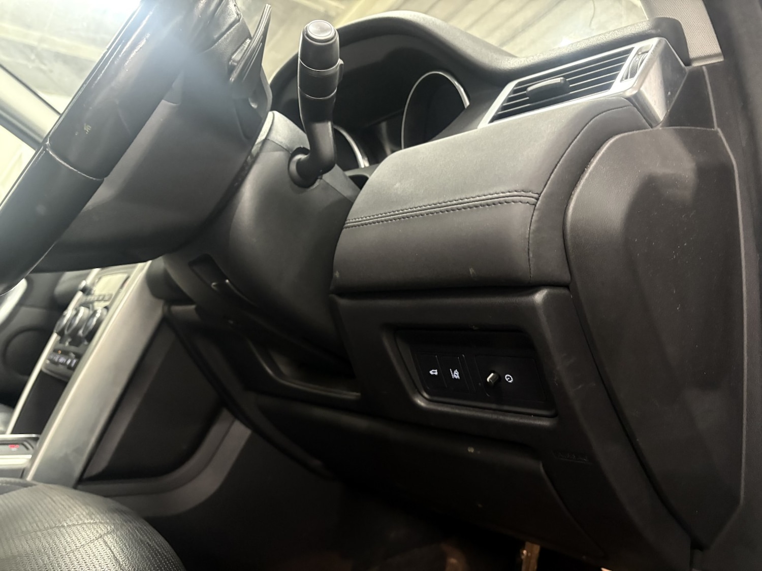 Used Land Rover Discovery Sport 2017 for sale - 77028010: Photo 34