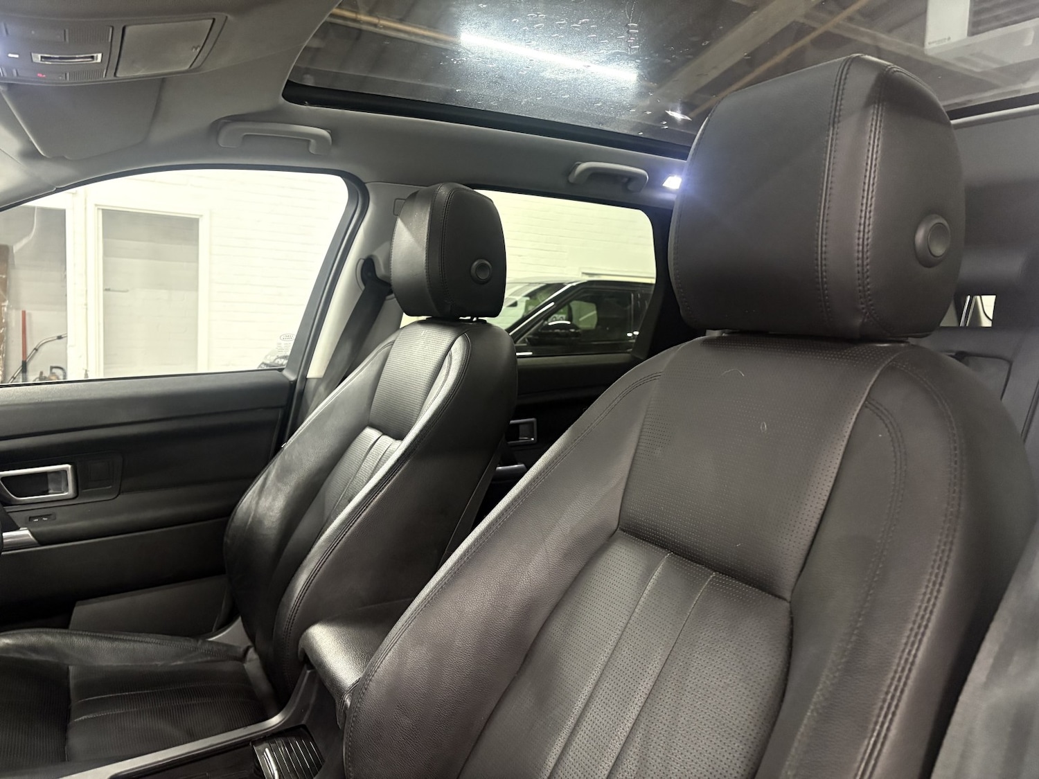 Used Land Rover Discovery Sport 2017 for sale - 77028010: Photo 36