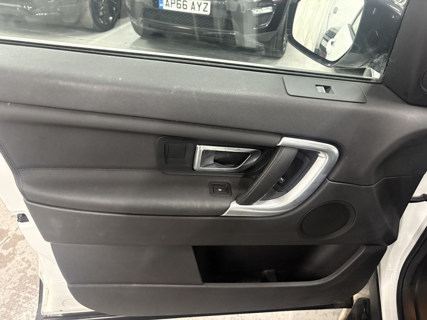 Used Land Rover Discovery Sport 2017 for sale - 77028010: Photo 38