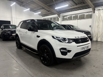 Used Land Rover Discovery Sport 2017 for sale - 77028010: Photo