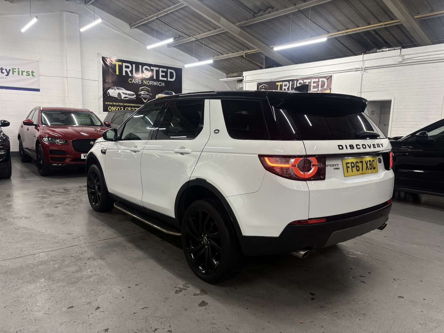 Used Land Rover Discovery Sport 2017 for sale - 77028010: Photo 5