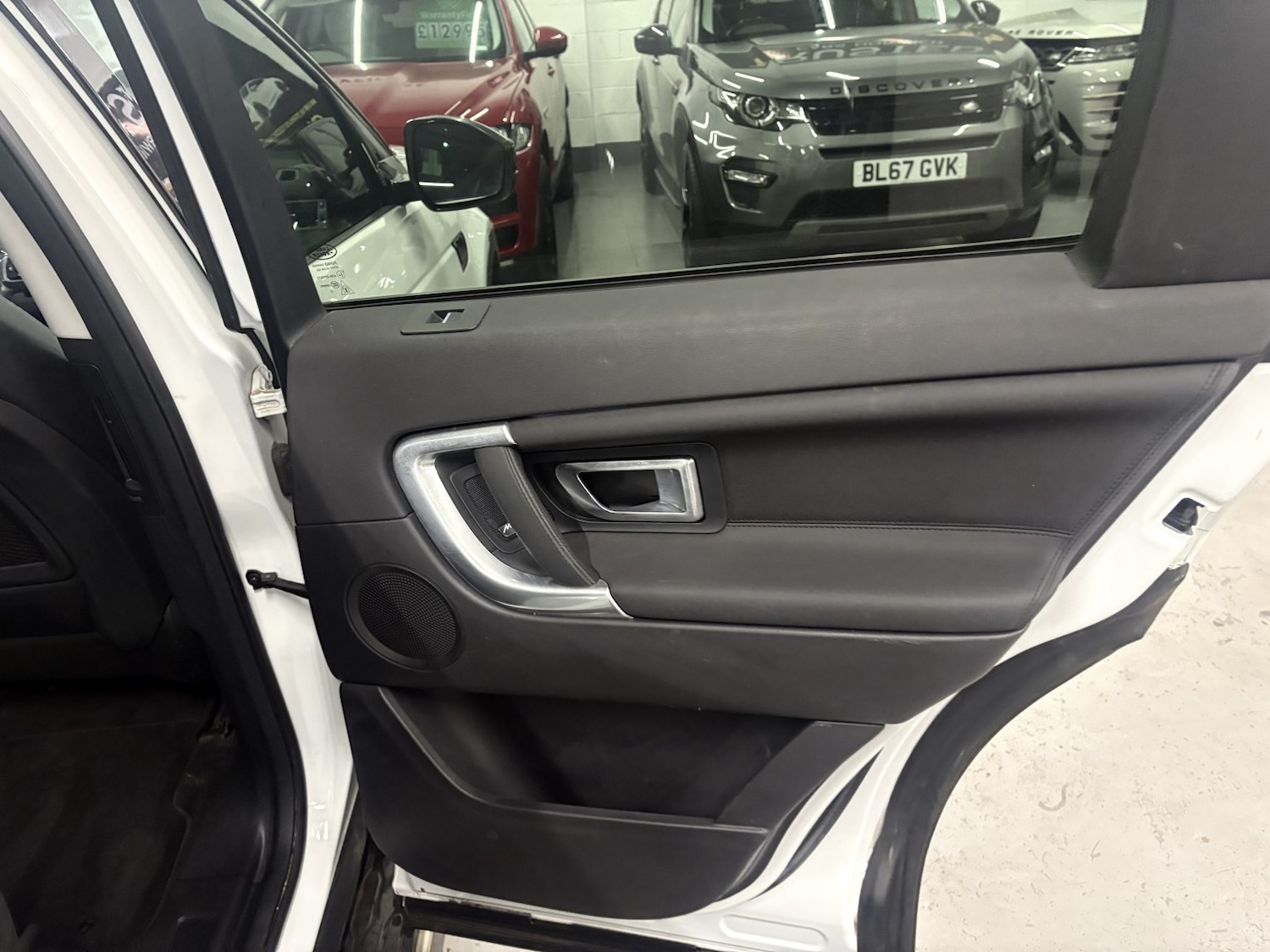 Used Land Rover Discovery Sport 2017 for sale - 77028010: Photo 51