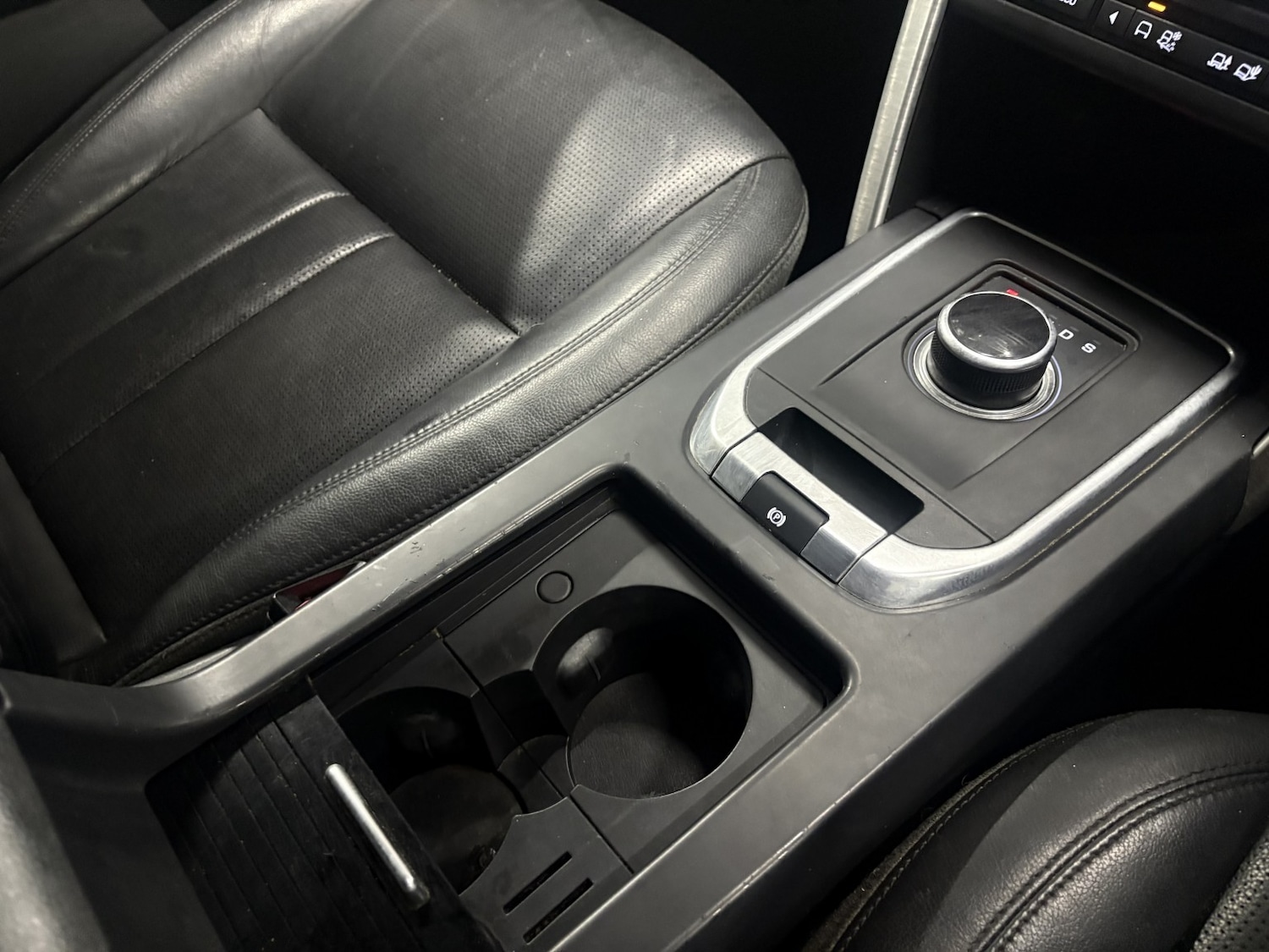 Used Land Rover Discovery Sport 2017 for sale - 77028010: Photo 64