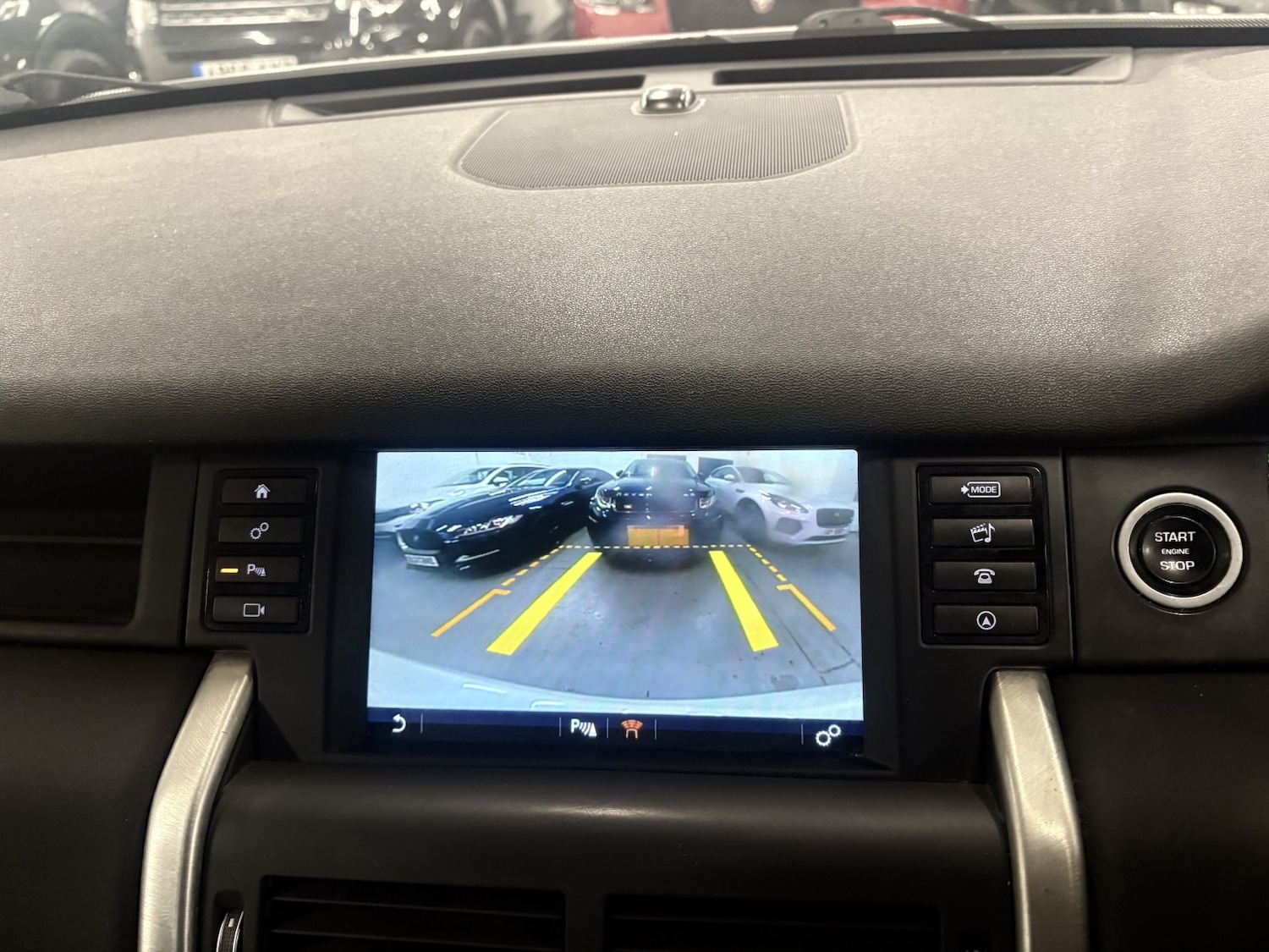 Used Land Rover Discovery Sport 2017 for sale - 77028010: Photo 77