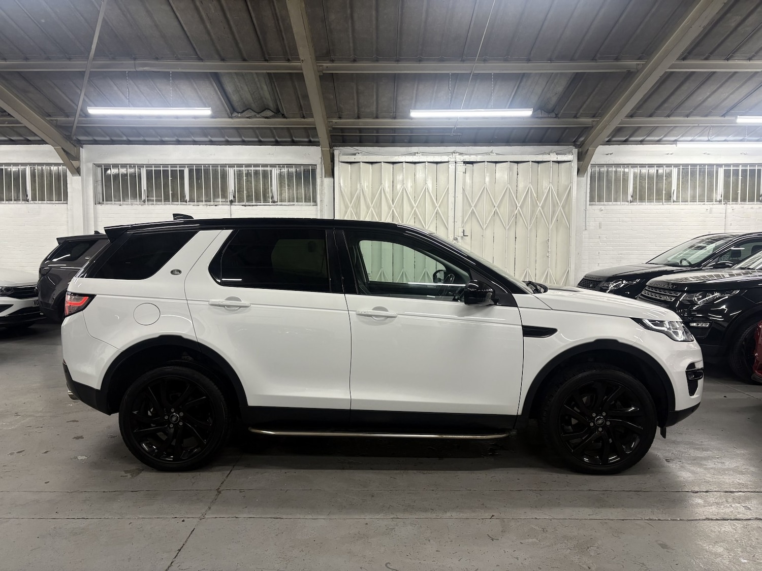 Used Land Rover Discovery Sport 2017 for sale - 77028010: Photo 8
