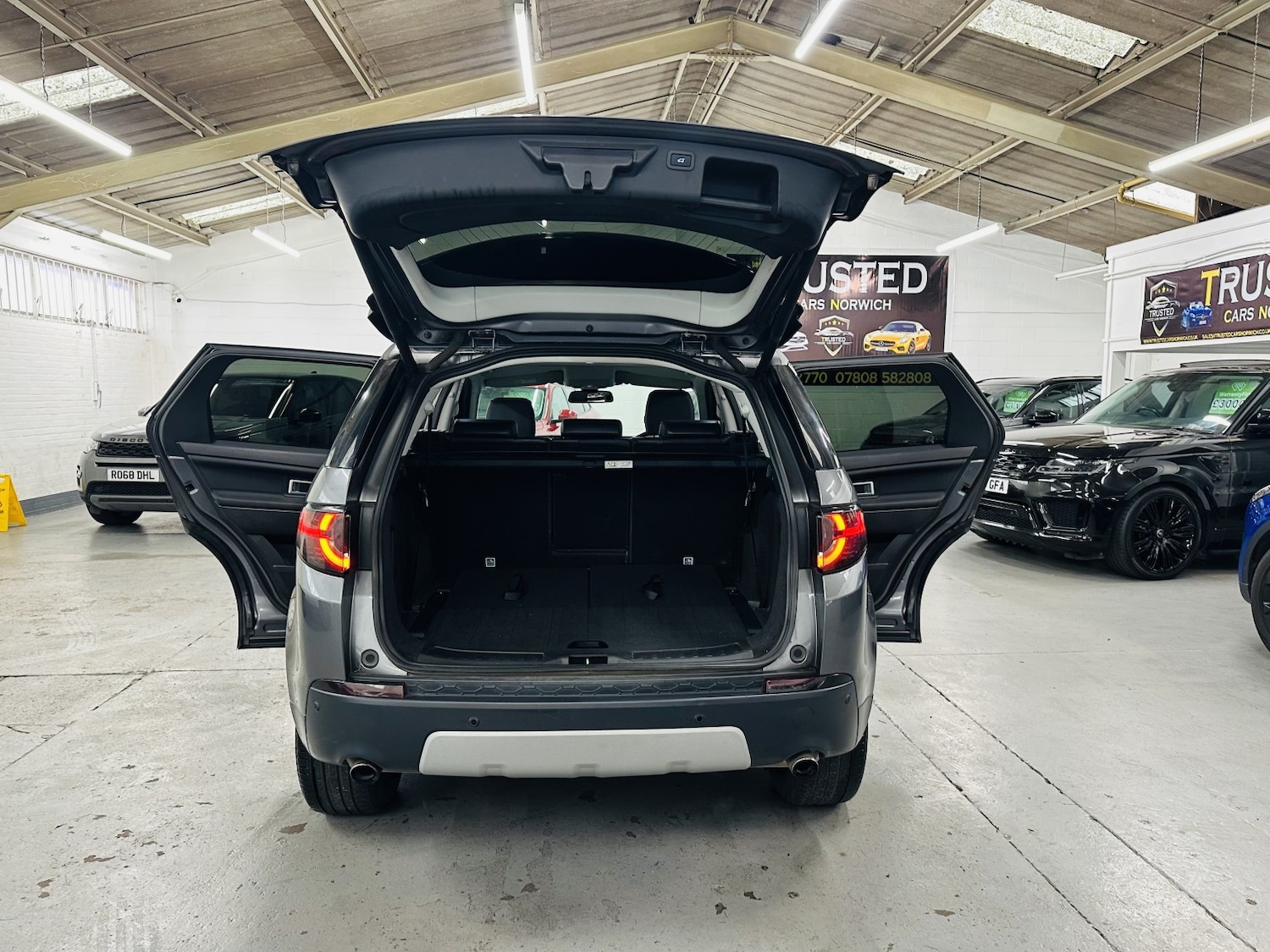 Used Land Rover Discovery Sport 2018 for sale - 77991602: Photo 17