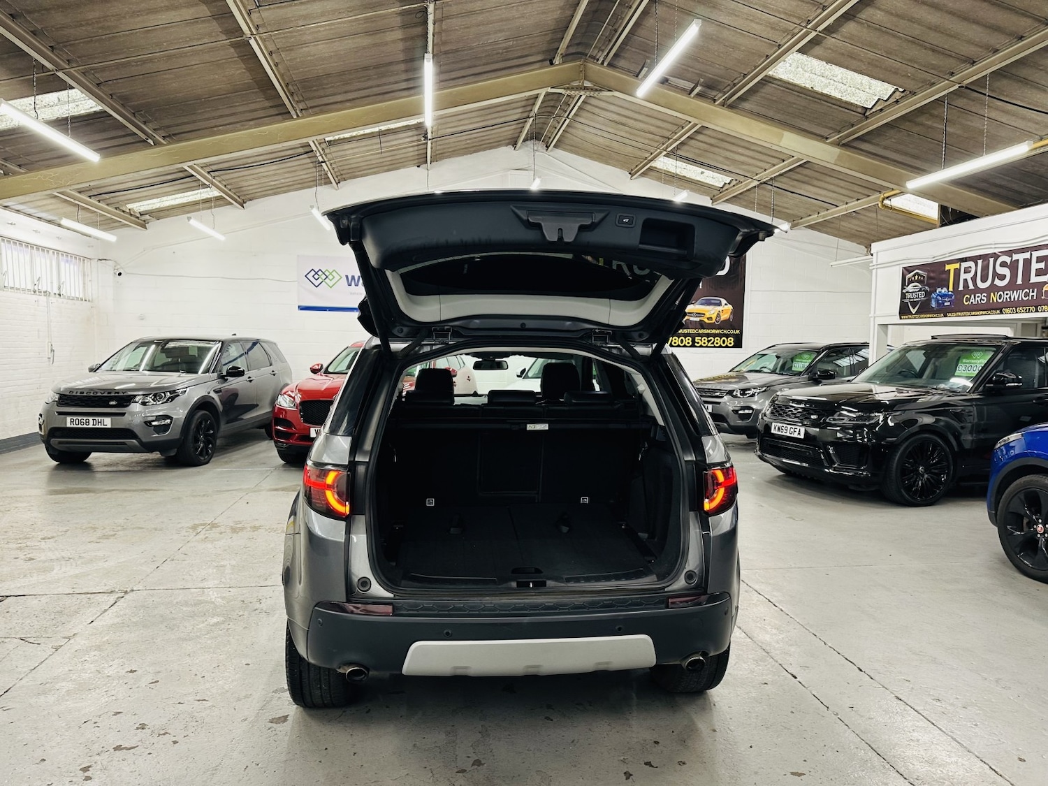 Used Land Rover Discovery Sport 2018 for sale - 77991602: Photo 19