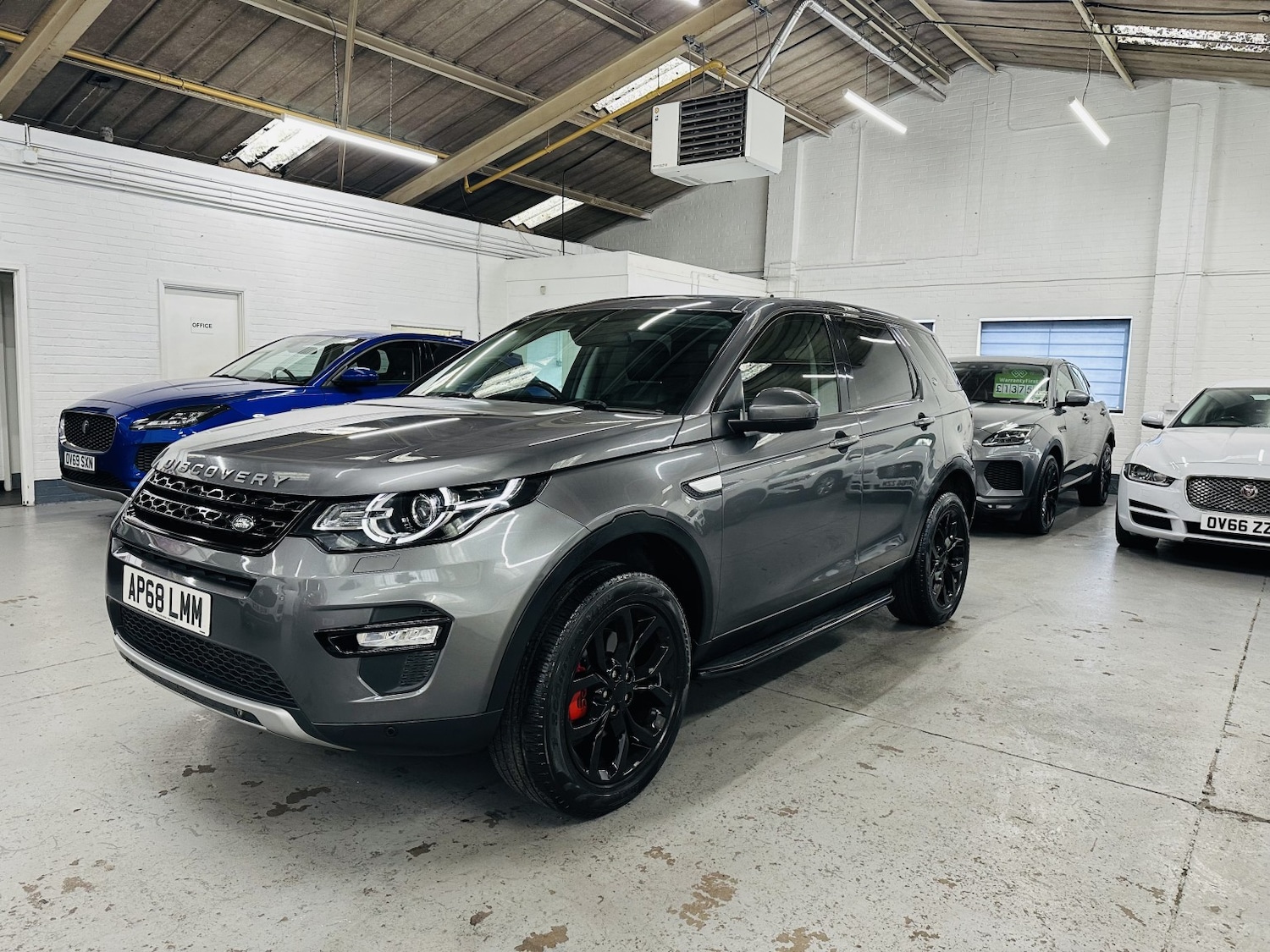 Used Land Rover Discovery Sport 2018 for sale - 77991602: Photo 2