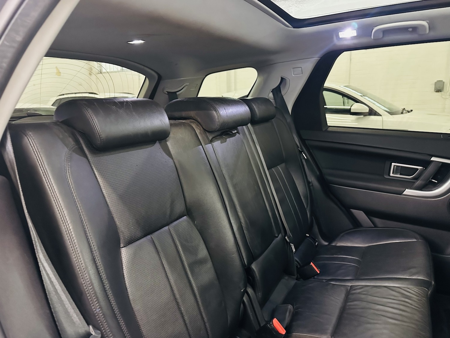 Used Land Rover Discovery Sport 2018 for sale - 77991602: Photo 50