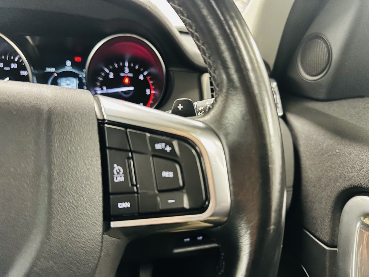 Used Land Rover Discovery Sport 2018 for sale - 77991602: Photo 52