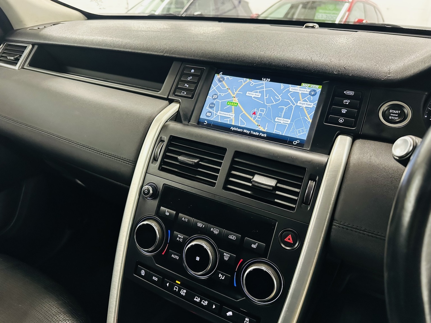 Used Land Rover Discovery Sport 2018 for sale - 77991602: Photo 54