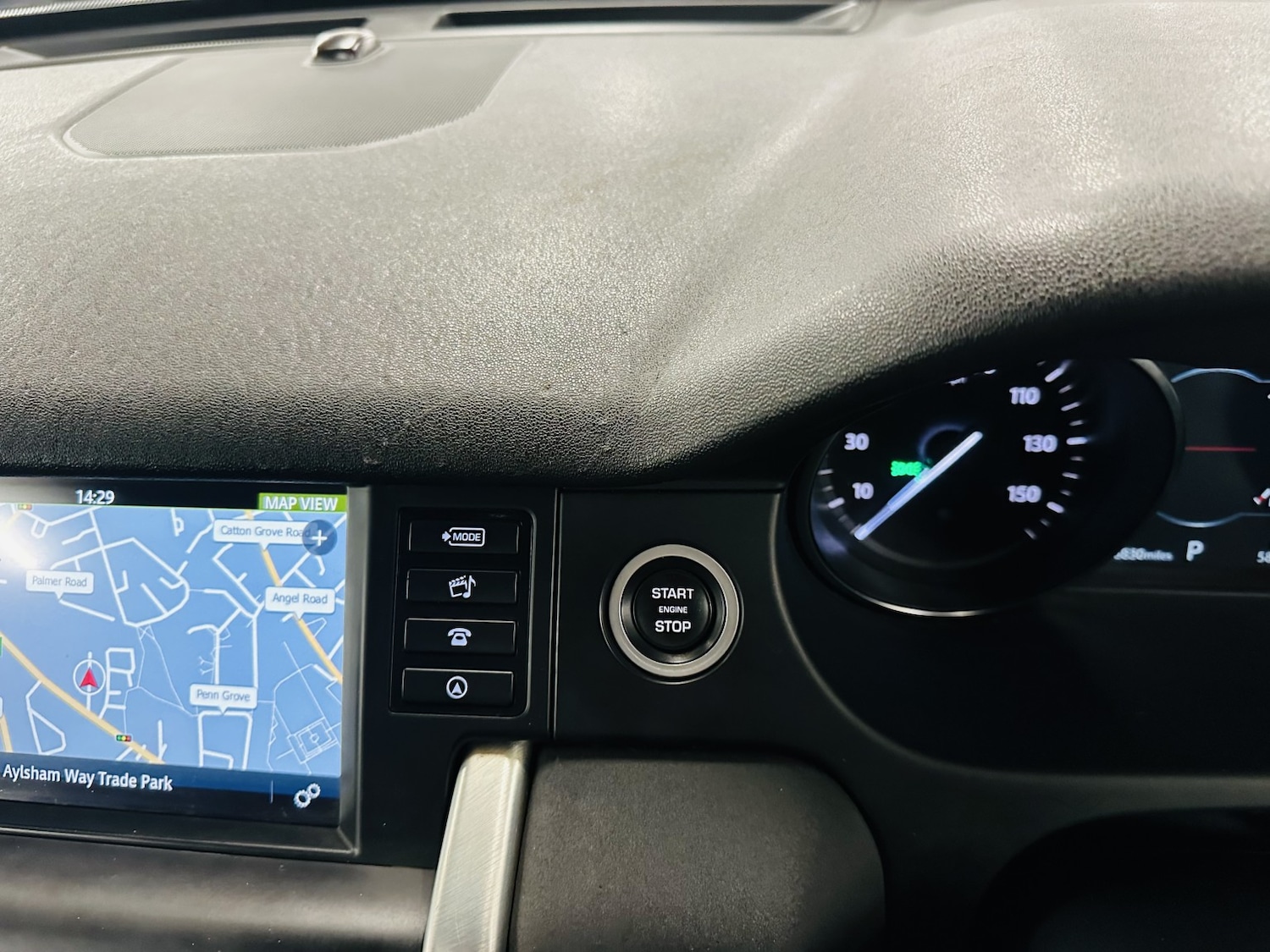 Used Land Rover Discovery Sport 2018 for sale - 77991602: Photo 62