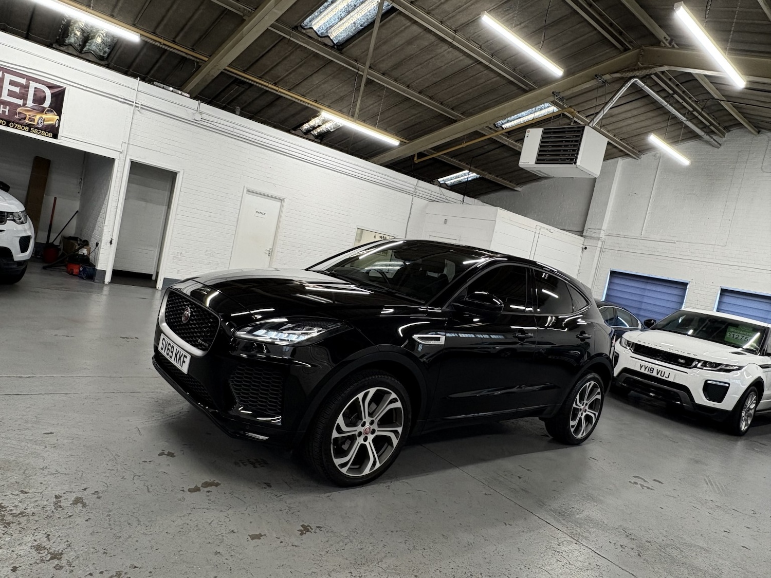 Used Jaguar E-Pace 2019 for sale - 76863812: Photo 14
