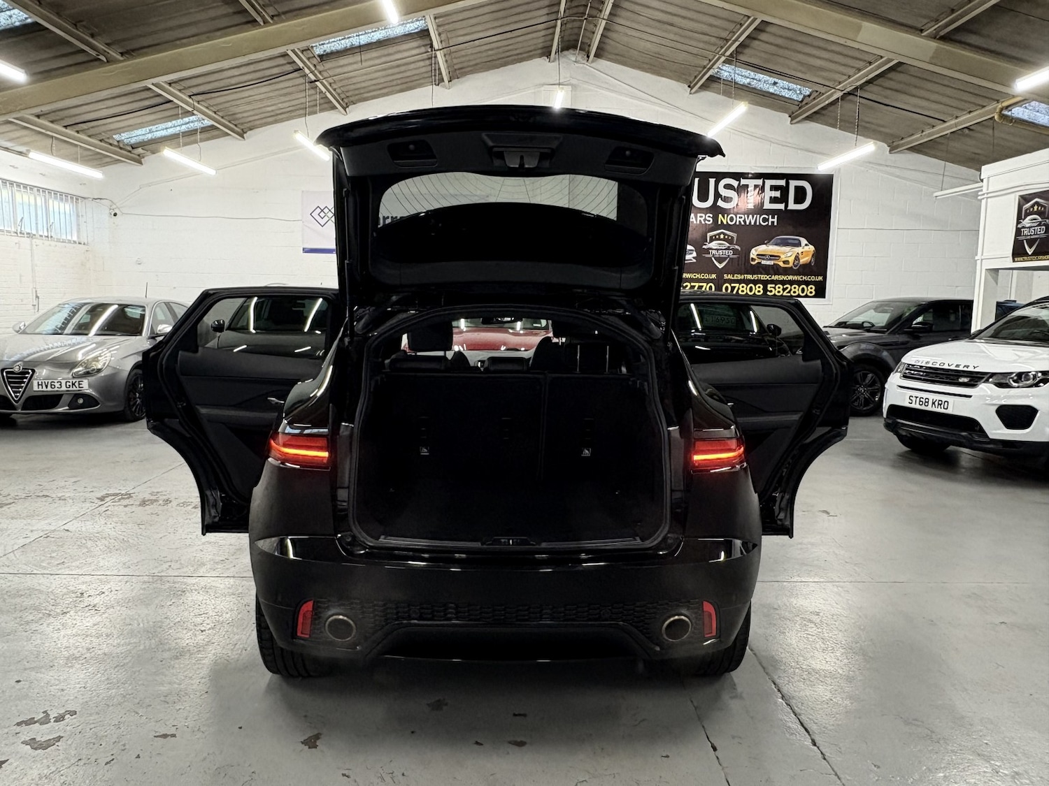 Used Jaguar E-Pace 2019 for sale - 76863812: Photo 33