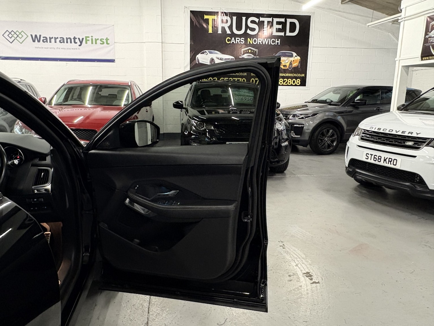 Used Jaguar E-Pace 2019 for sale - 76863812: Photo 36