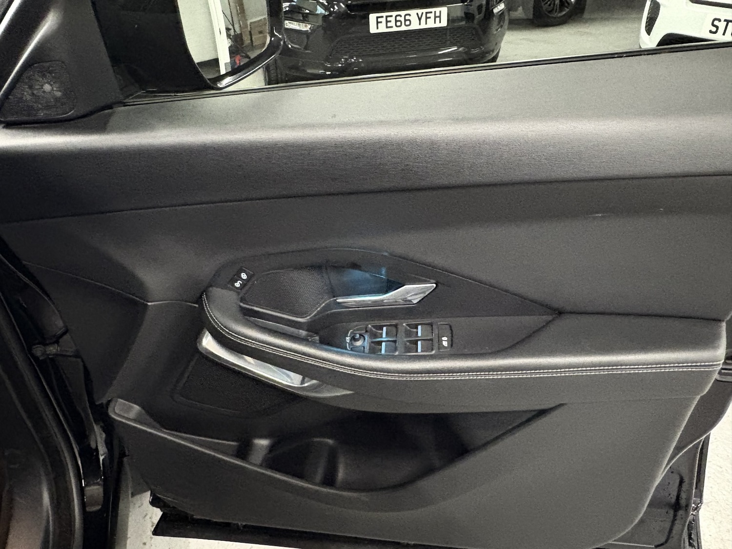 Used Jaguar E-Pace 2019 for sale - 76863812: Photo 39