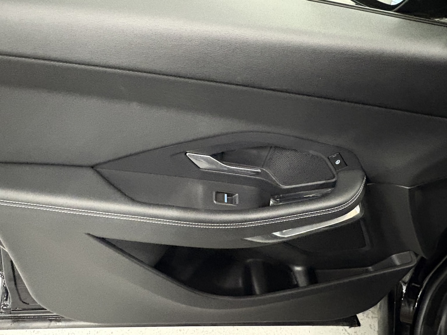 Used Jaguar E-Pace 2019 for sale - 76863812: Photo 48