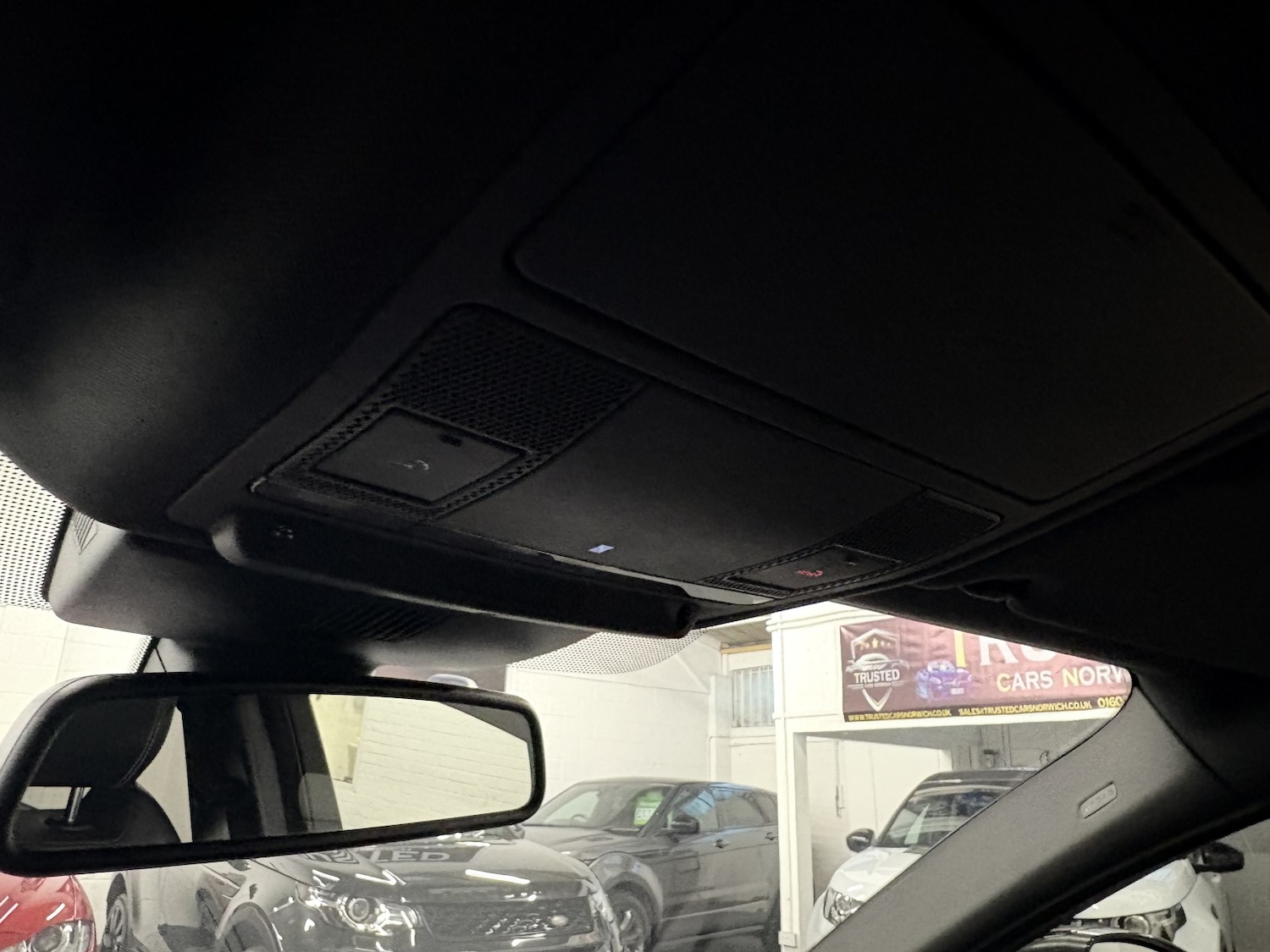 Used Jaguar E-Pace 2019 for sale - 76863812: Photo 72