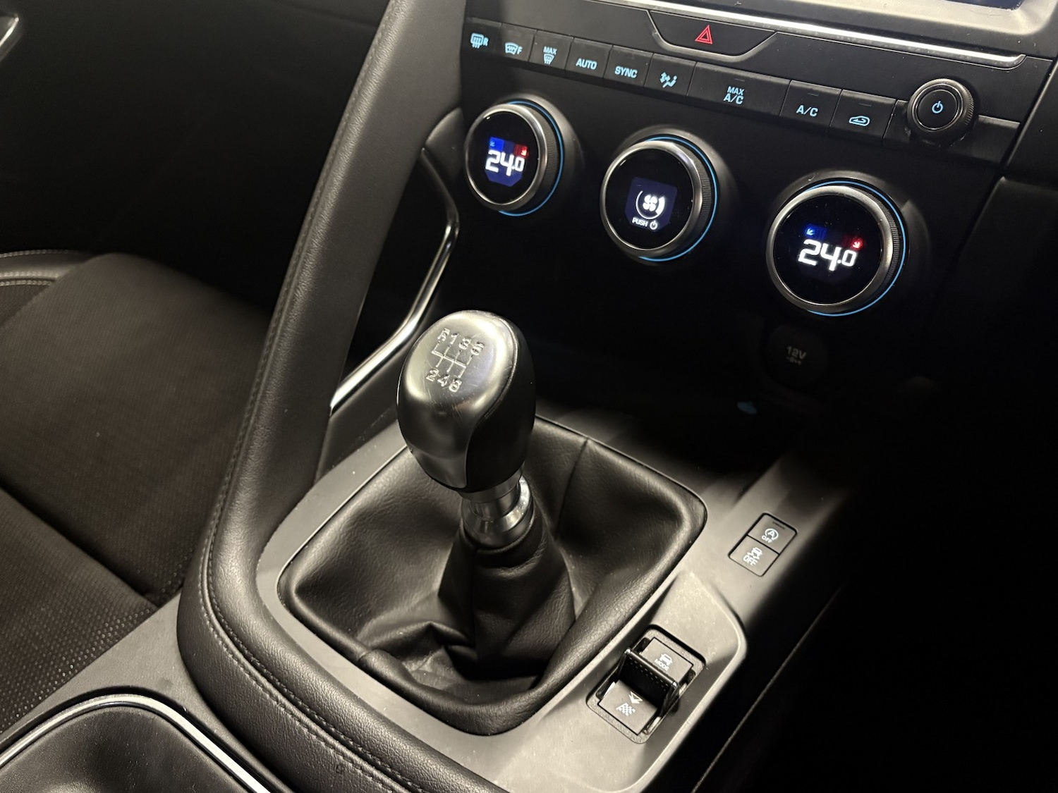 Used Jaguar E-Pace 2019 for sale - 76863812: Photo 82