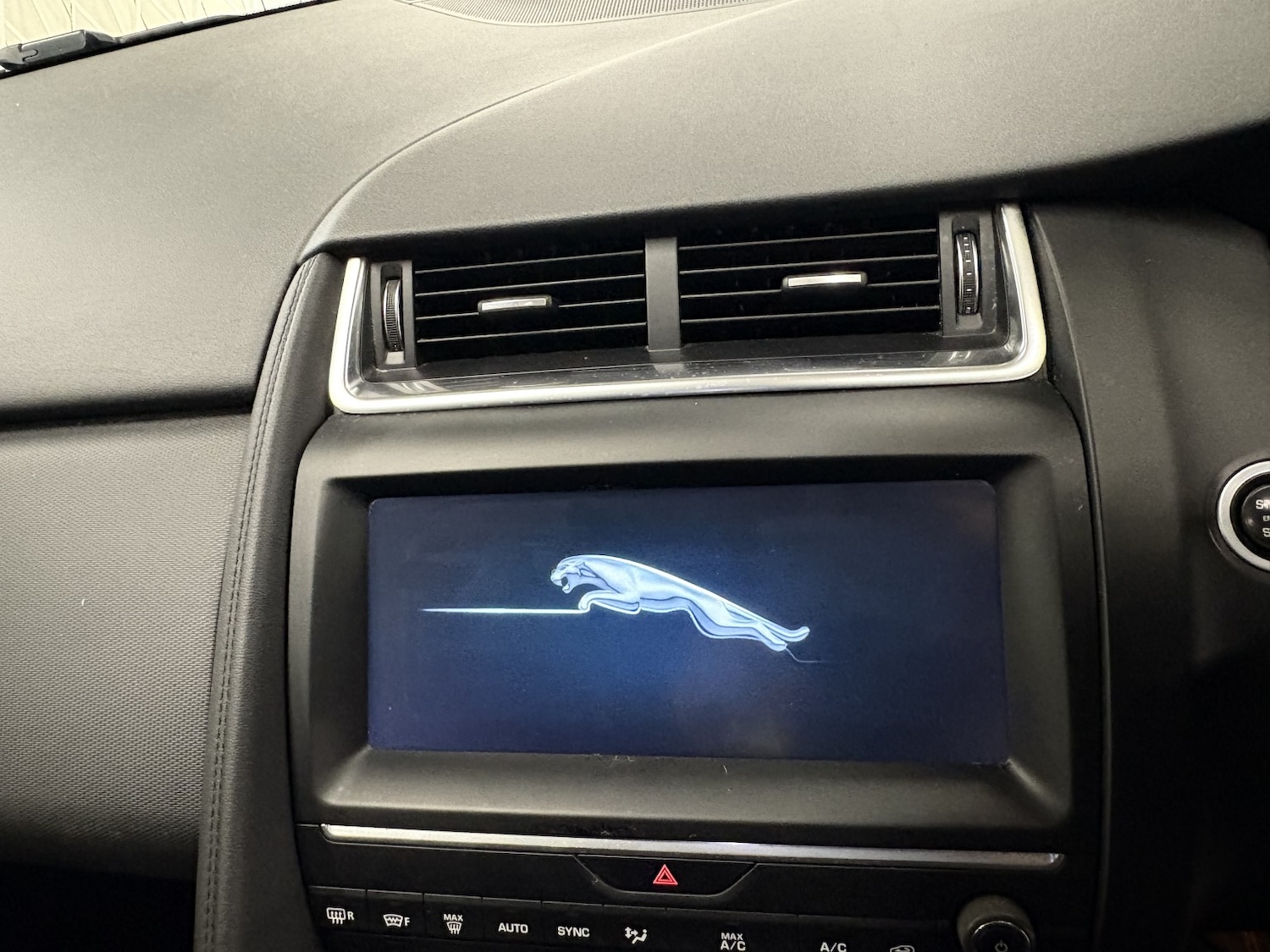 Used Jaguar E-Pace 2019 for sale - 76863812: Photo 94