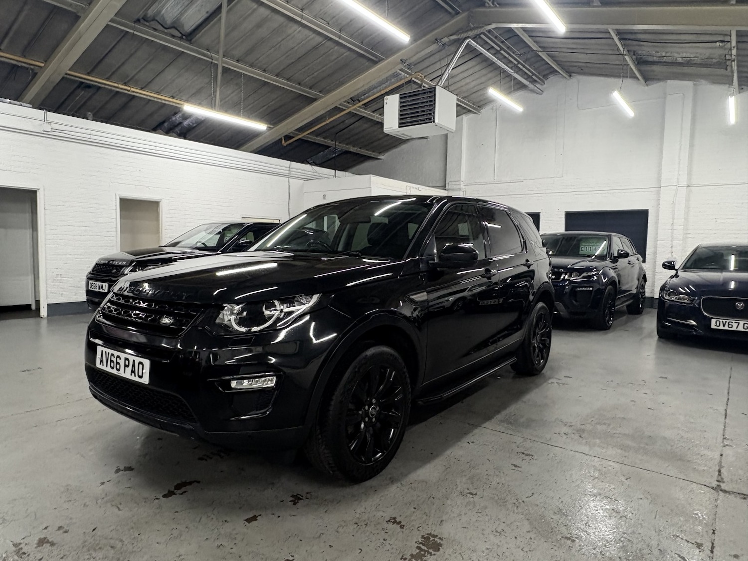 Used Land Rover Discovery Sport 2016 for sale - 77027914: Photo 2