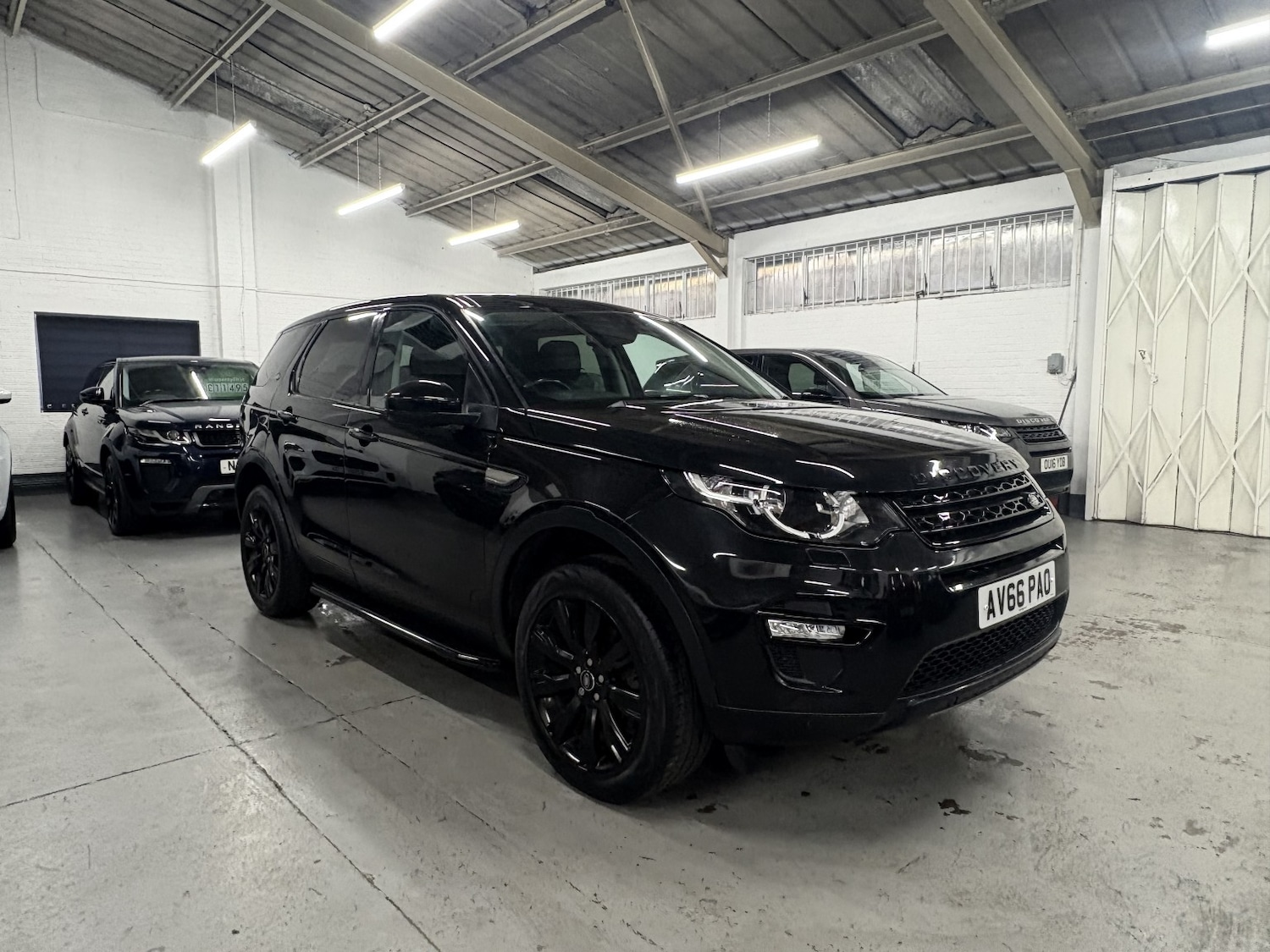 Used Land Rover Discovery Sport 2016 for sale - 77027914: Photo 3