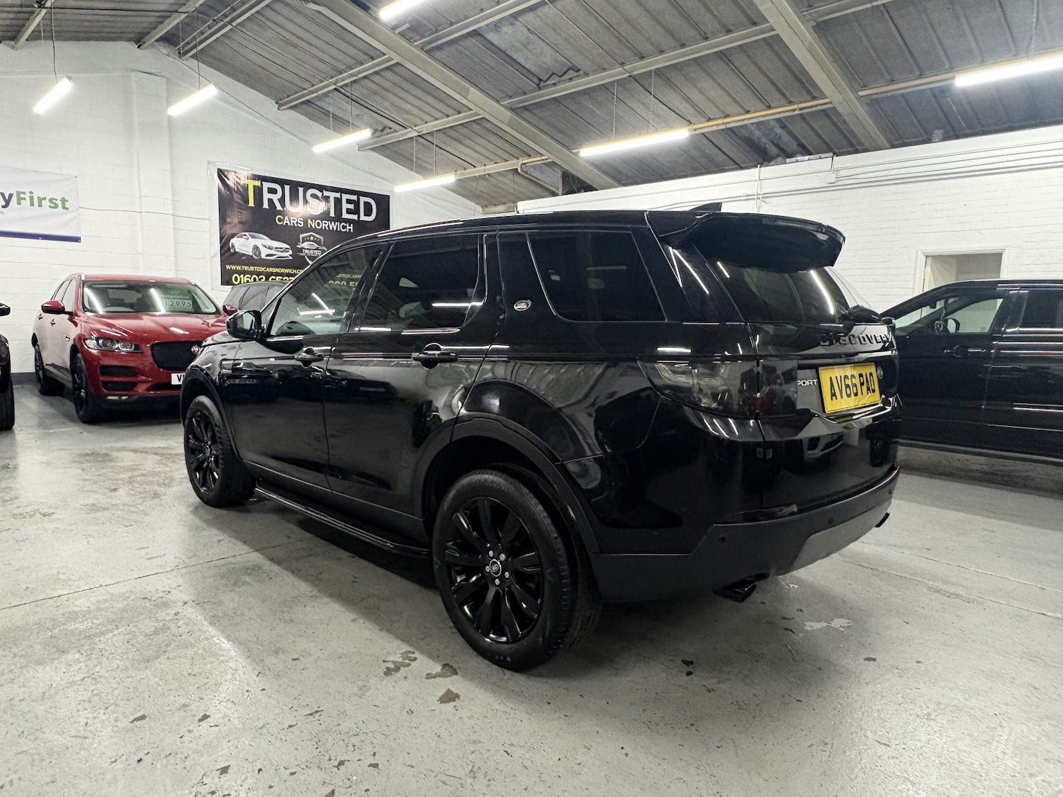 Used Land Rover Discovery Sport 2016 for sale - 77027914: Photo 5