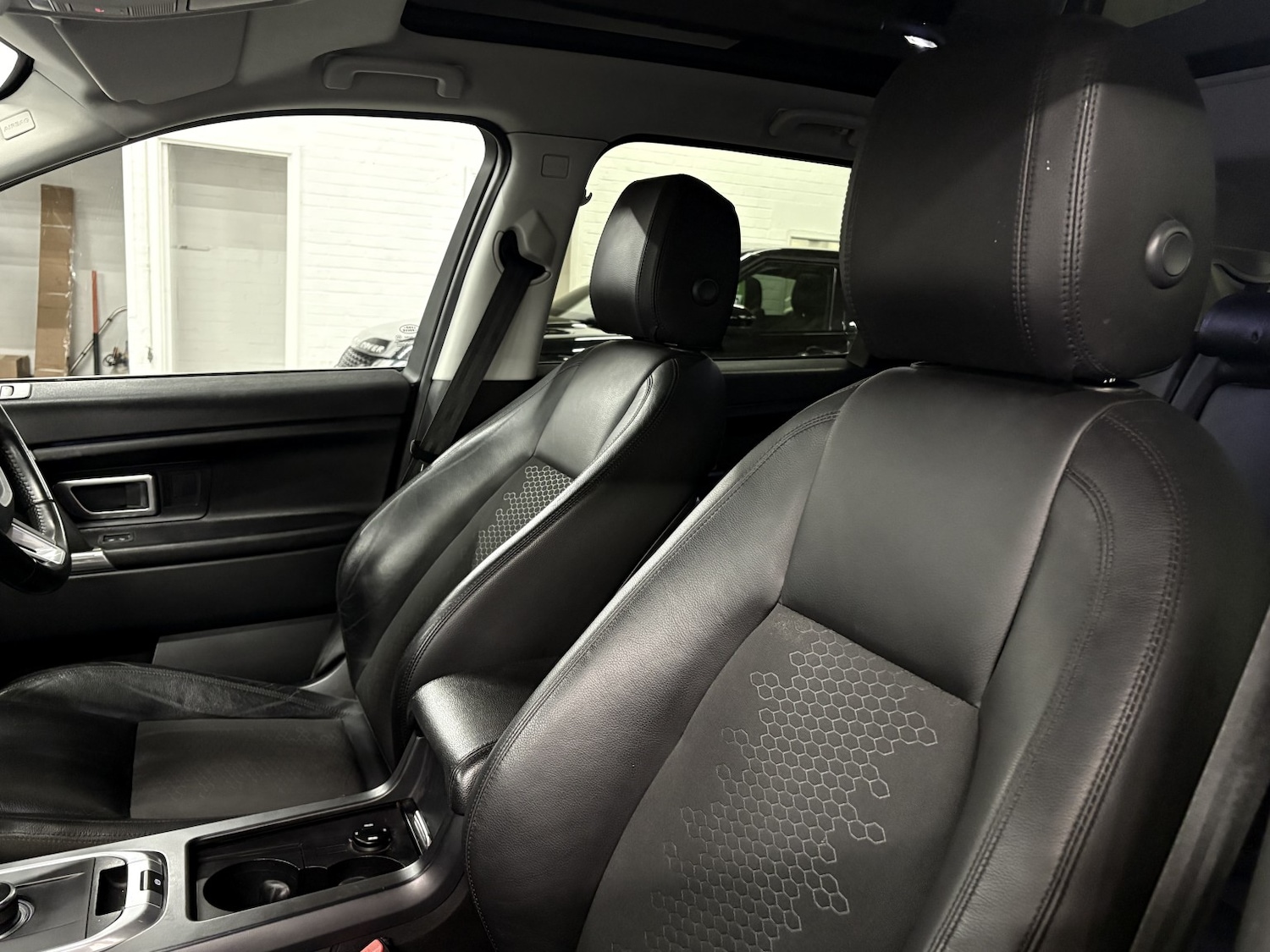 Used Land Rover Discovery Sport 2016 for sale - 77027914: Photo 53