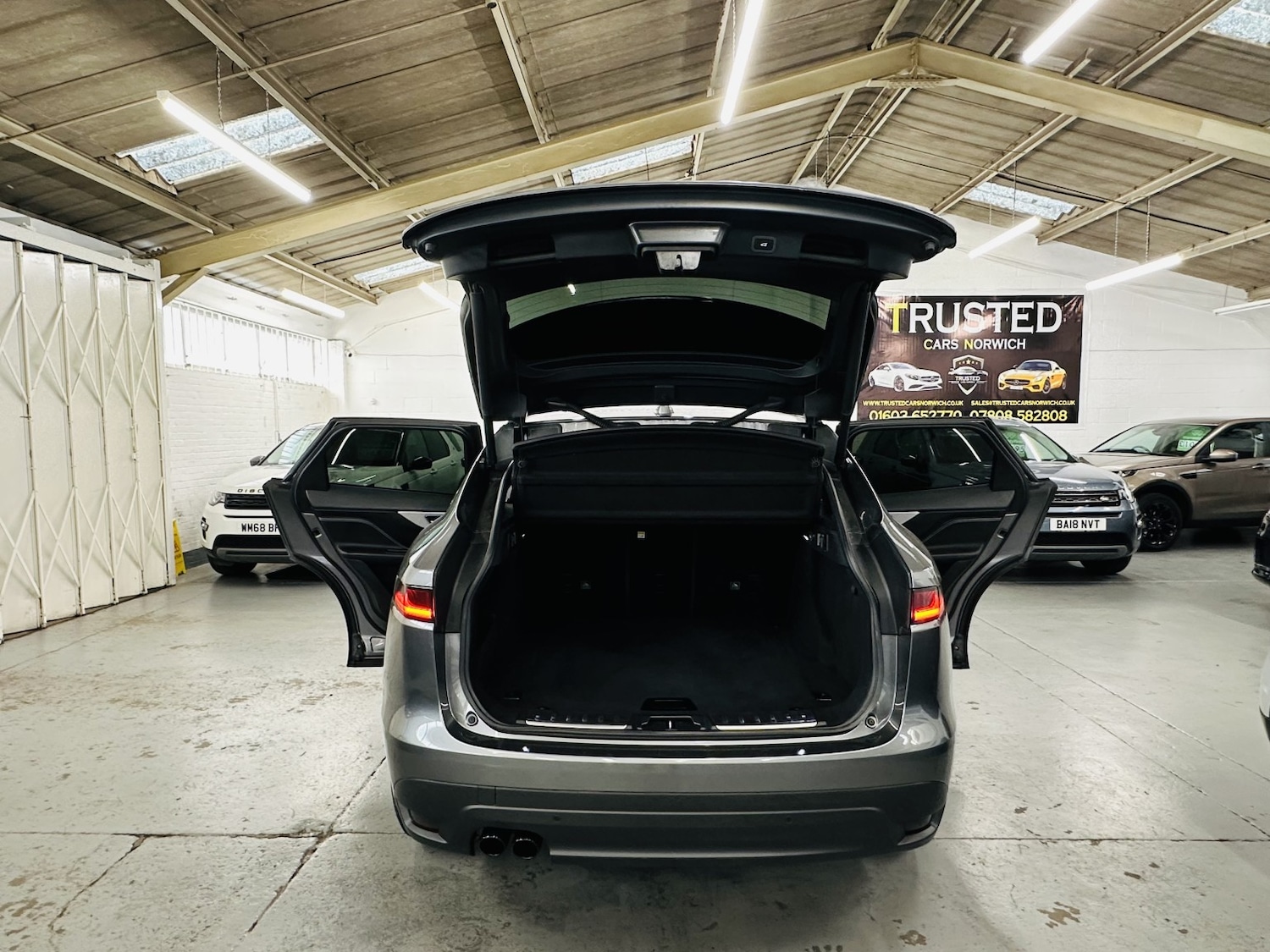 Used Jaguar F-Pace 2019 for sale - 78182977: Photo 14