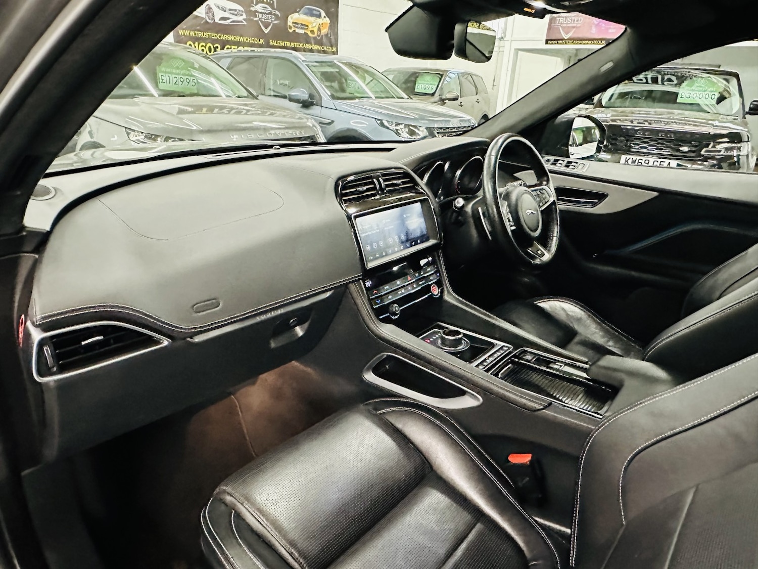 Used Jaguar F-Pace 2019 for sale - 78182977: Photo 38