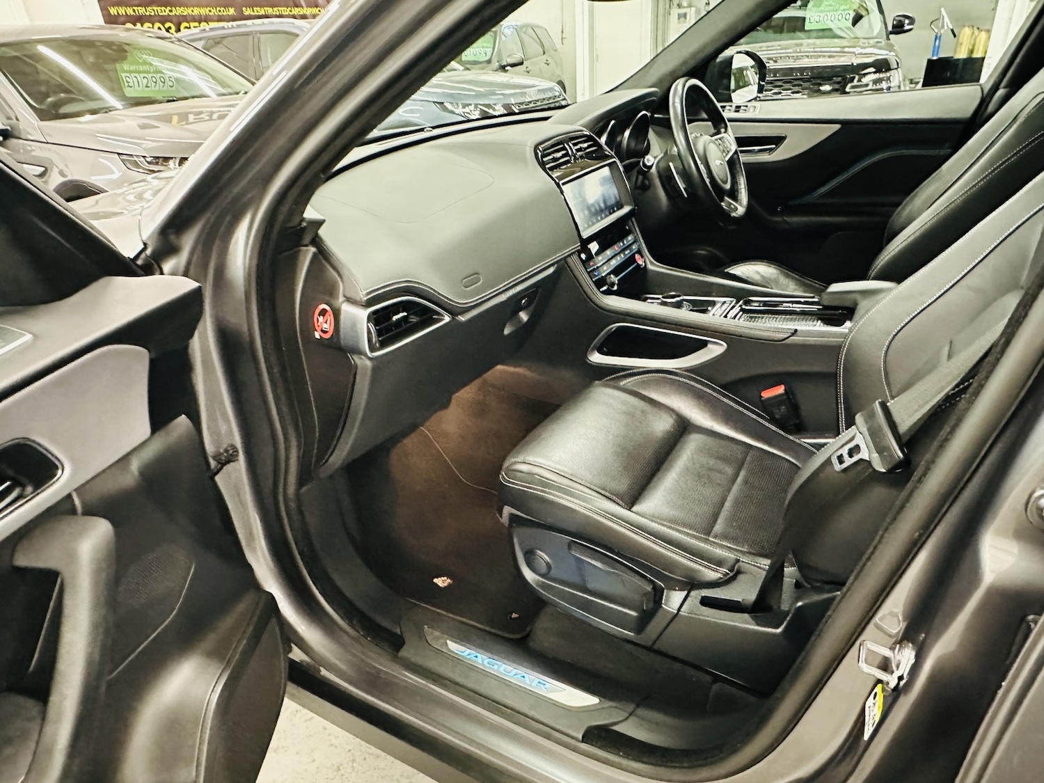 Used Jaguar F-Pace 2019 for sale - 78182977: Photo 40