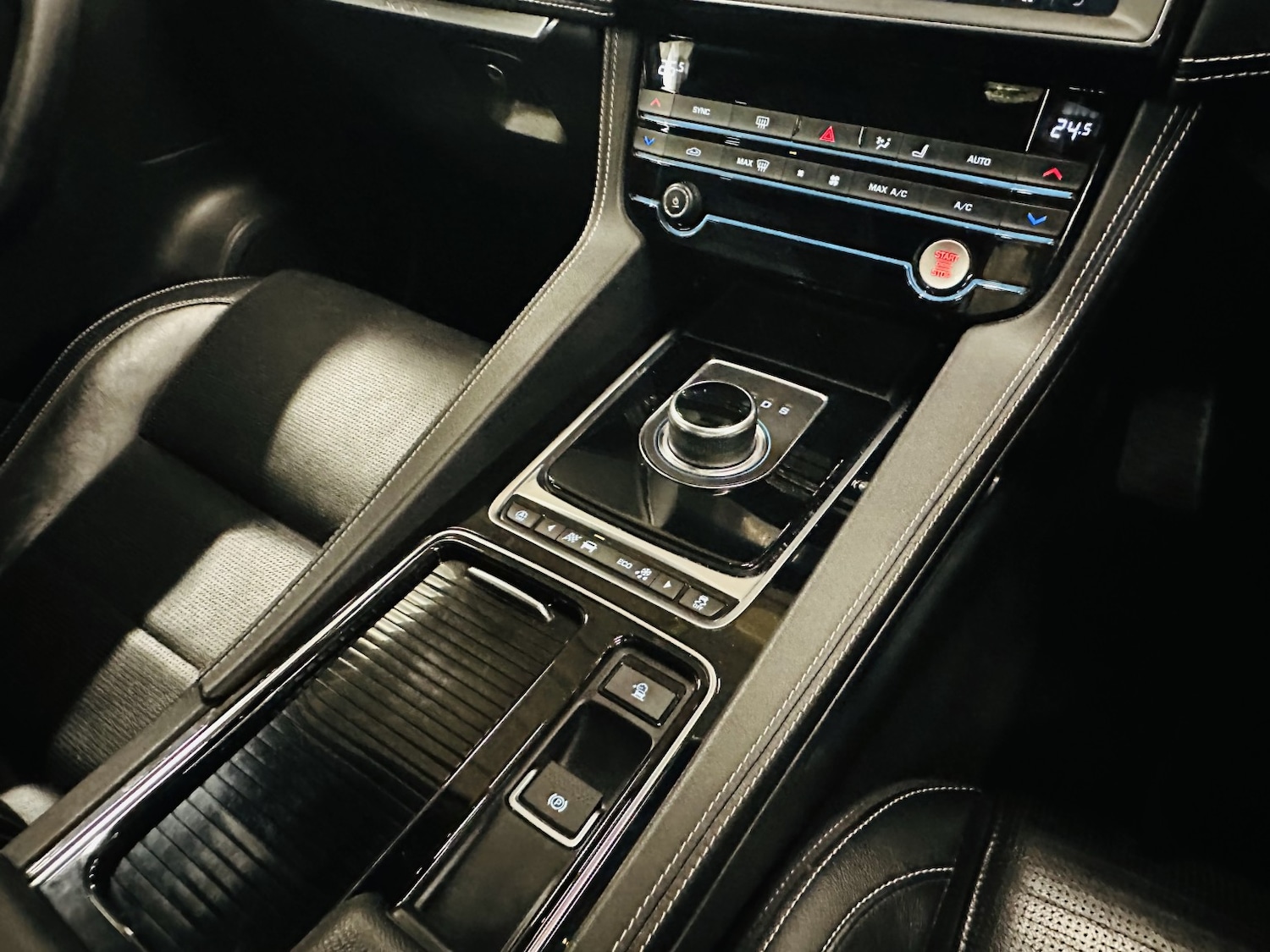 Used Jaguar F-Pace 2019 for sale - 78182977: Photo 64